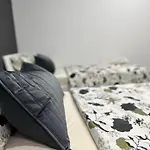 شقة Mutogras بودْسْتغانا