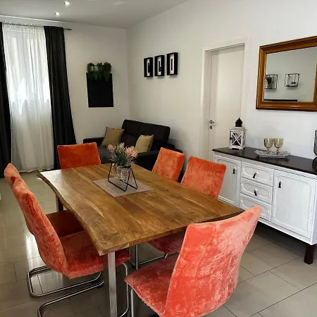 Mutogras Apartment *