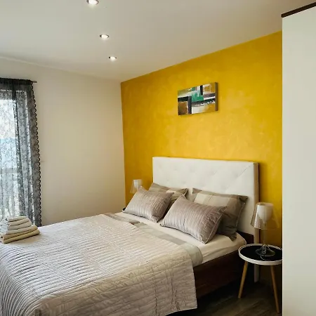 Apartment Mutogras *